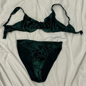 Vintage 80s Victoria’s Secret Satin Bra and Pantie Lingerie Set